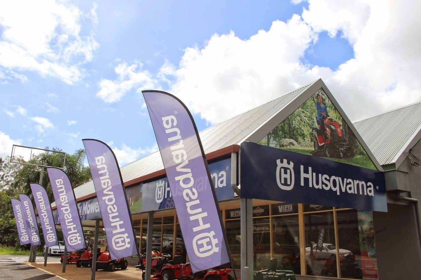 Exterior shot of Lismore City Mowers store